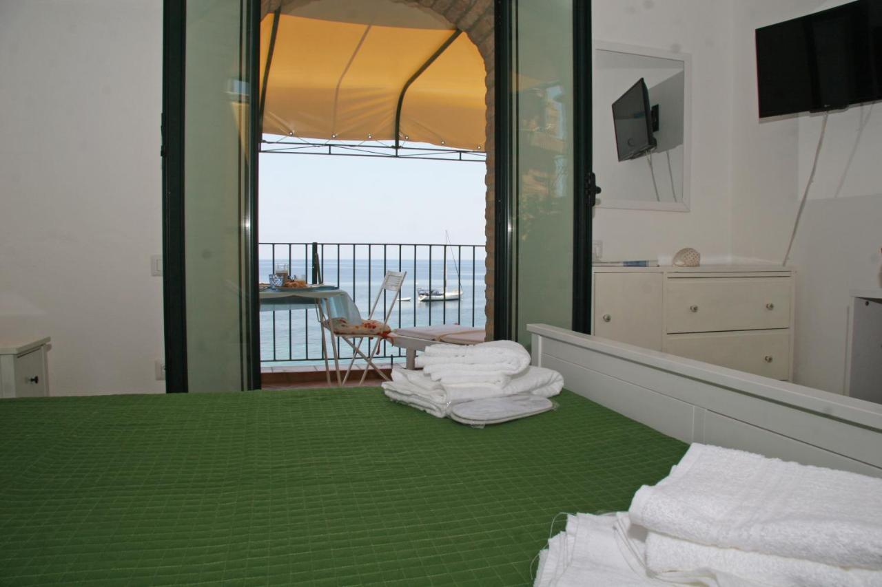 Bb Il Generale Bed & Breakfast Scilla Eksteriør bilde