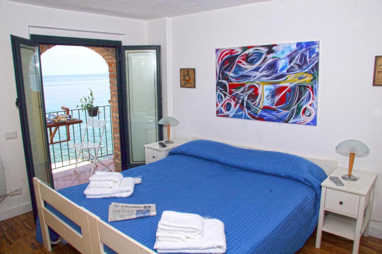 Bb Il Generale Bed & Breakfast Scilla Eksteriør bilde