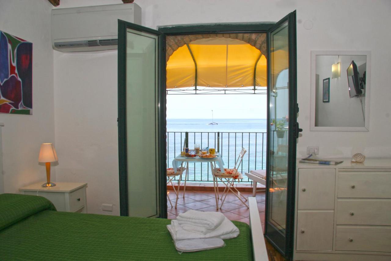 Bb Il Generale Bed & Breakfast Scilla Eksteriør bilde